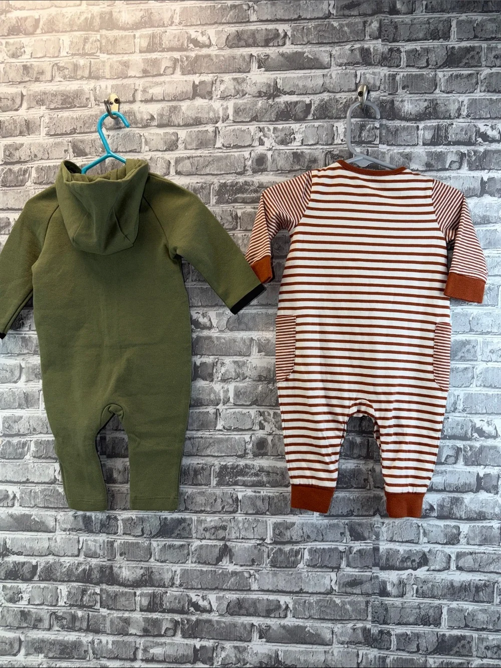 GAP cozy olive